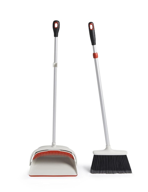 Juego Limpieza con Escoba OXO