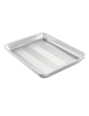 Charola Nordic Ware Prisma 33 Cm Aluminio Gris