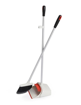 Juego Escoba y Recogedor OXO