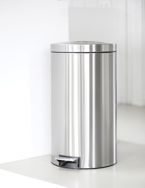 Bote de basura Brabantia de acero inoxidable