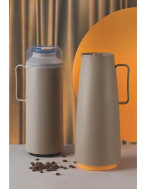 Termo Tramontina de plástico con tapa rosca 1 L