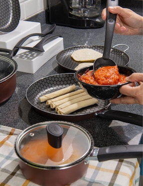 Batería de cocina Cinsa Equipa tu cocina de aluminio antiadherente diamante 15 piezas