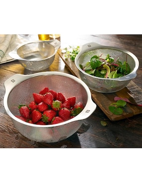 Colador Zwilling J.A. Henckels Ag table