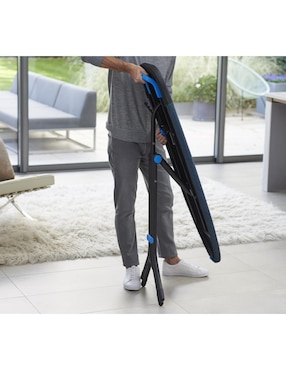 Burro de planchar Joseph Joseph Glide Plus de acero inoxidable