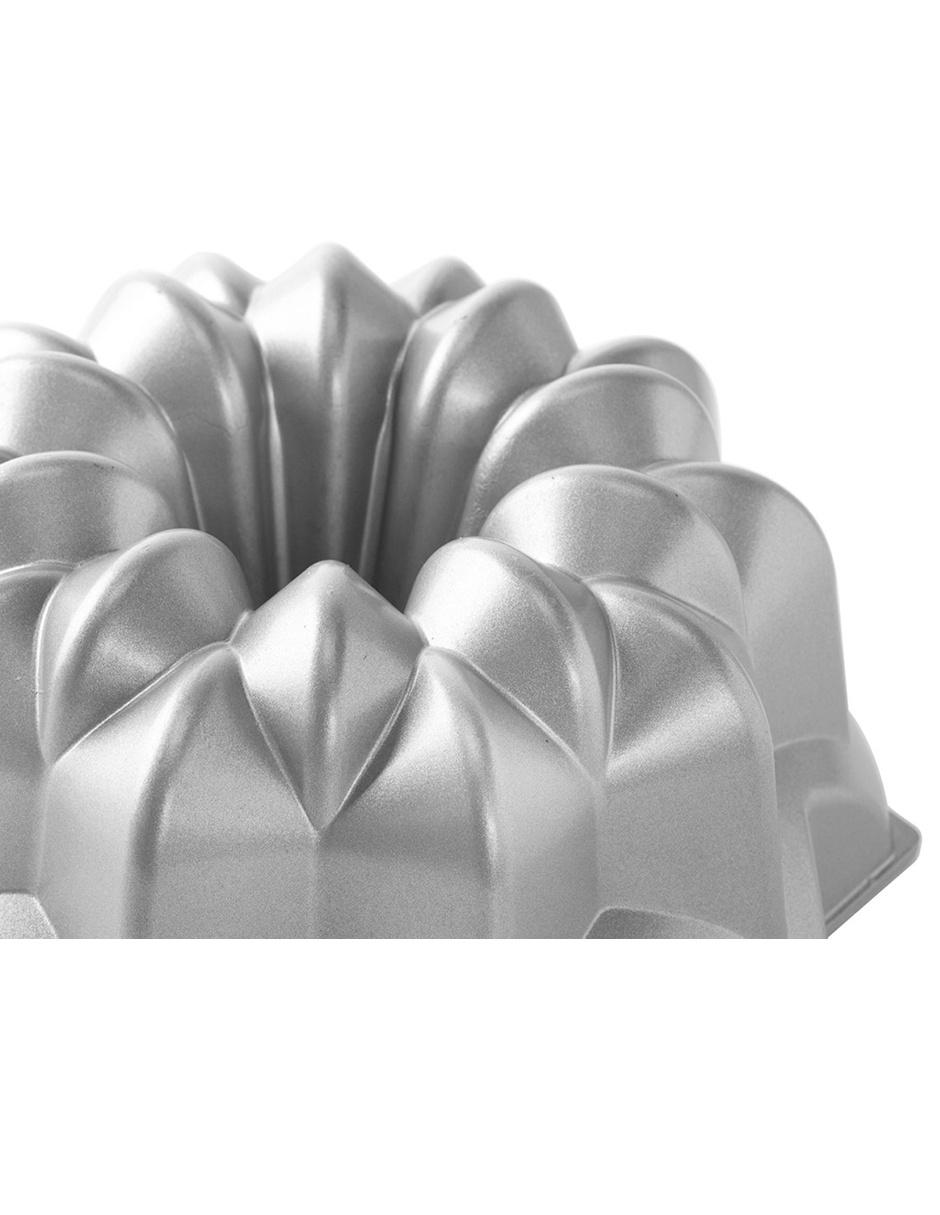 Molde para pastel estrella Nordic Ware aluminio 2.3 Litros 2