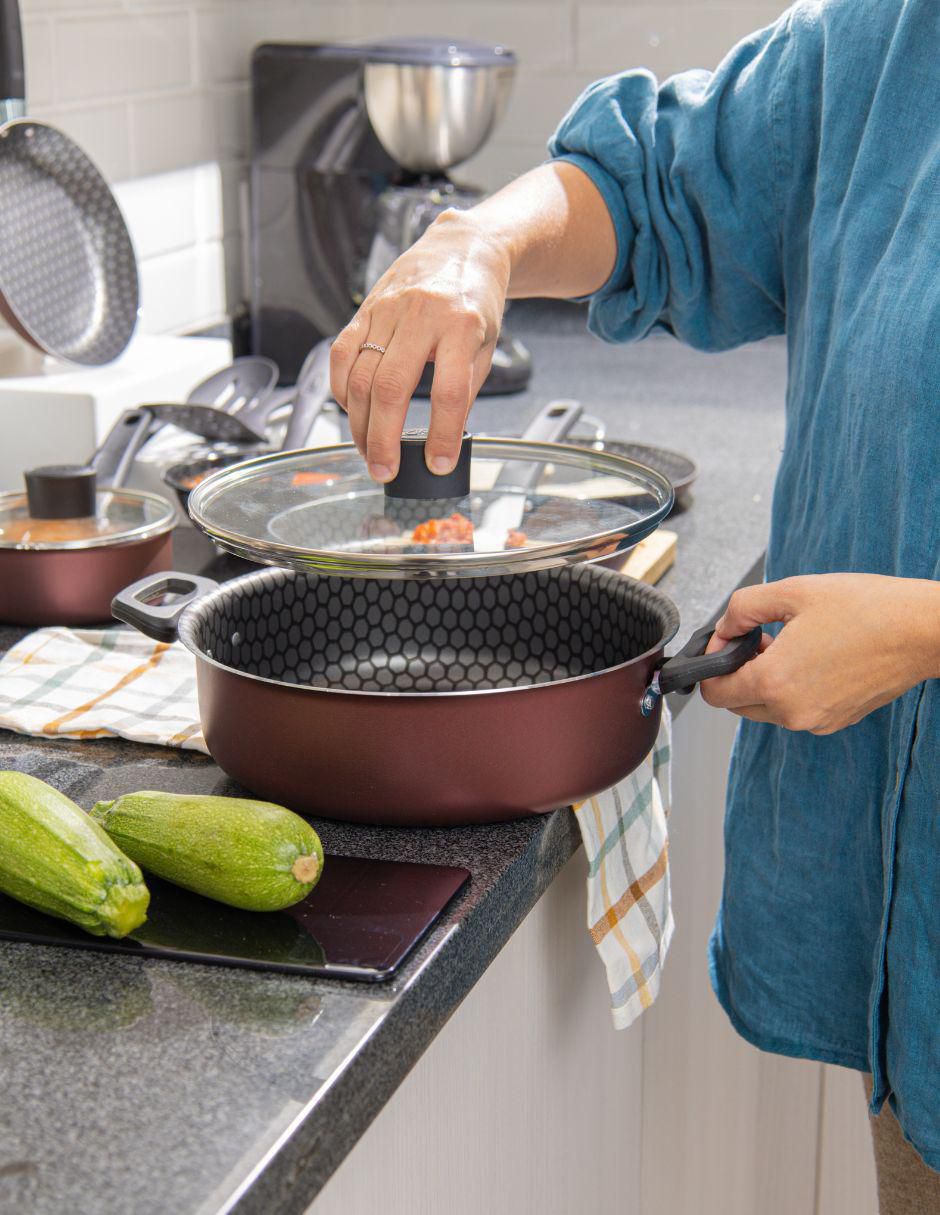 Batería de cocina Equipa tu cocina de aluminio antiadherente diamante 15 piezas 2