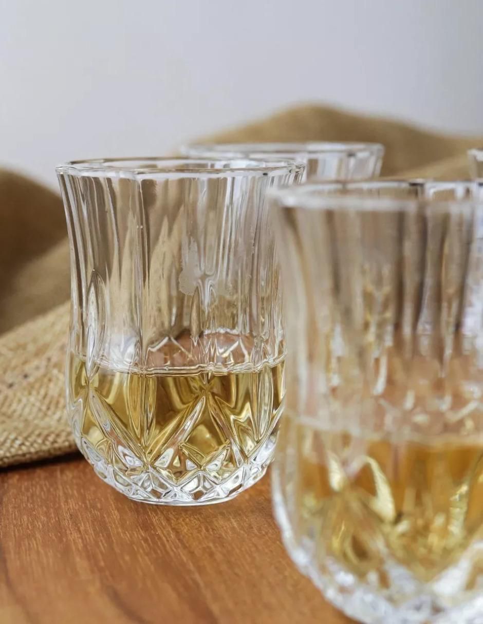 Set de tequileros Unicus de vidrio con 12 piezas 2