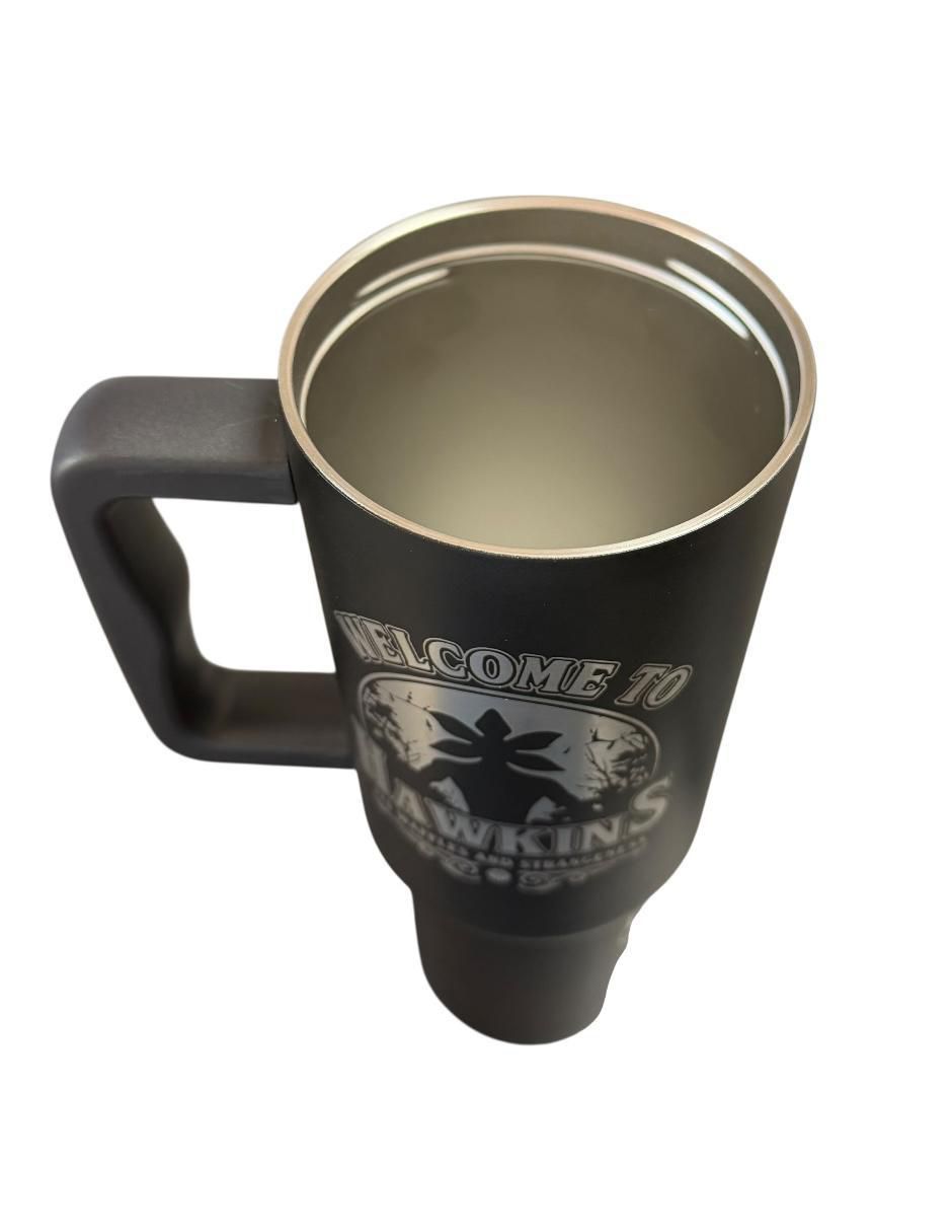 Termo de acero inoxidable Stranger Things con tapa rosca 1.2 L 4