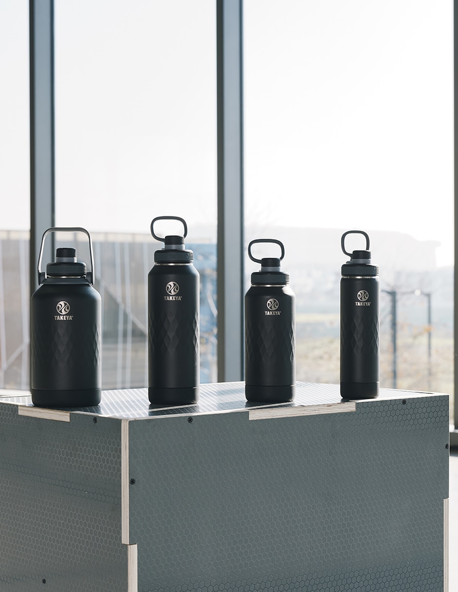 Termo de acero inoxidable Takeya Core con tapa rosca 650 ml 6